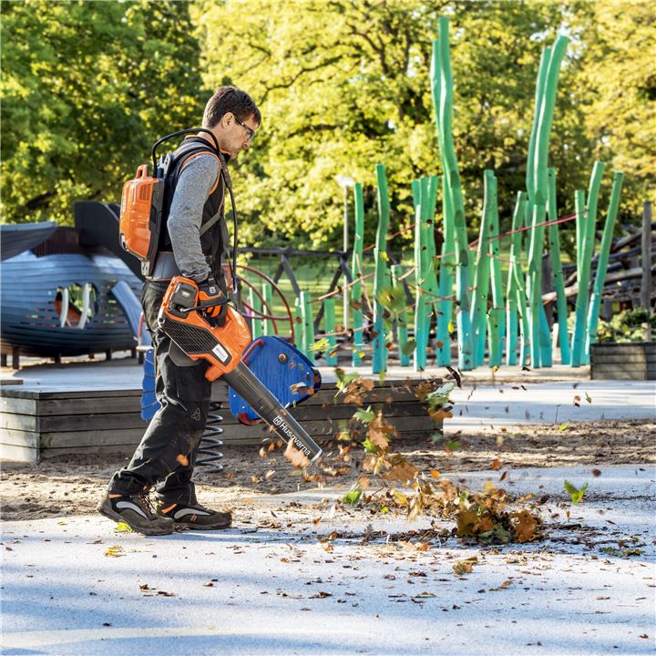 Husqvarna - Akumulátorový foukač 120iB Husqvarna - Akumulátorový foukač 120iB