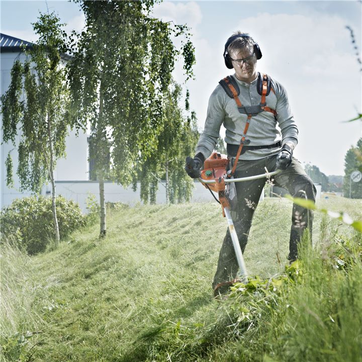 Husqvarna - Akumulátorový křovinořez 520iRX Husqvarna - Akumulátorový křovinořez 520iRX