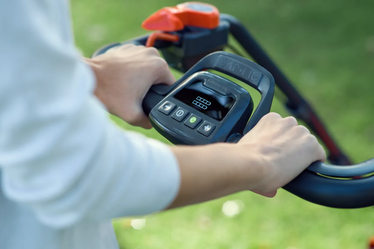 Husqvarna - Akumulátorová sekačka na trávu LC 353iVX bez akumulátoru a nabíječky