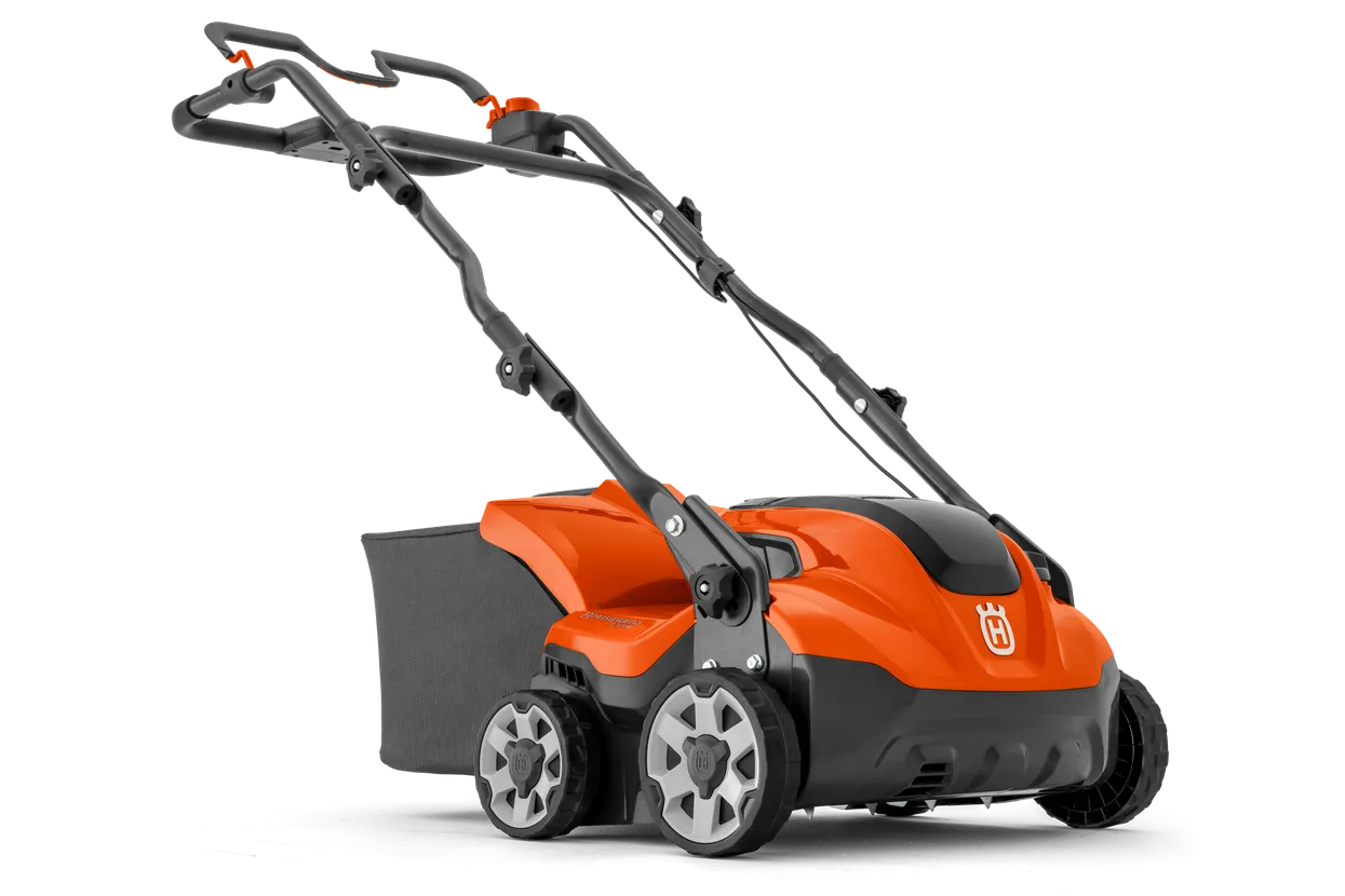 Husqvarna – Akumulátorový odmechovač S 138i s akumulátorem a nabíječkou