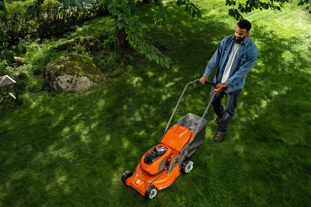 Husqvarna - Akumulátorová sekačka na trávu LC 347iVX bez akumulátoru a nabíječky