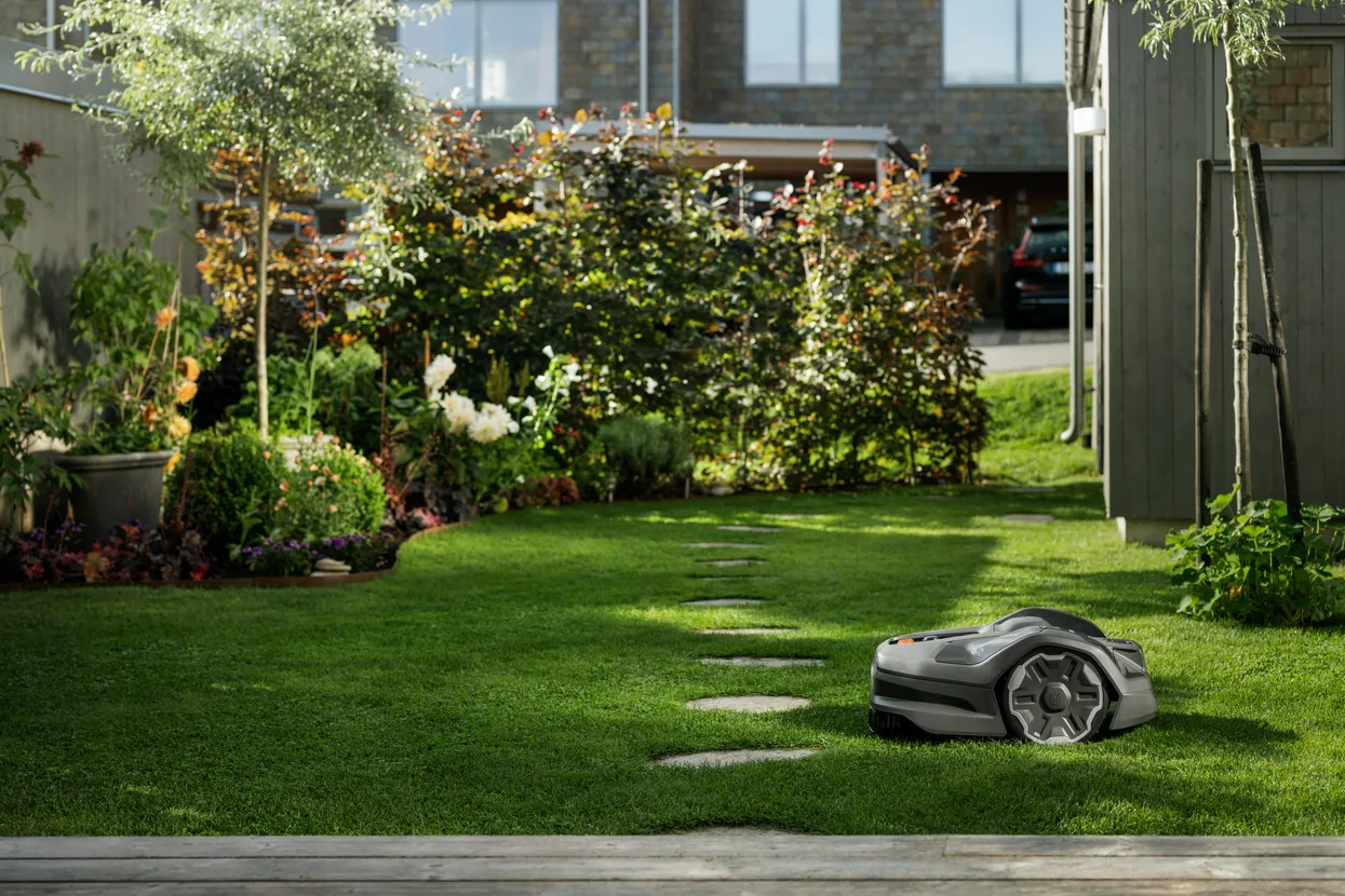 Husqvarna – Automower® 305E NERA