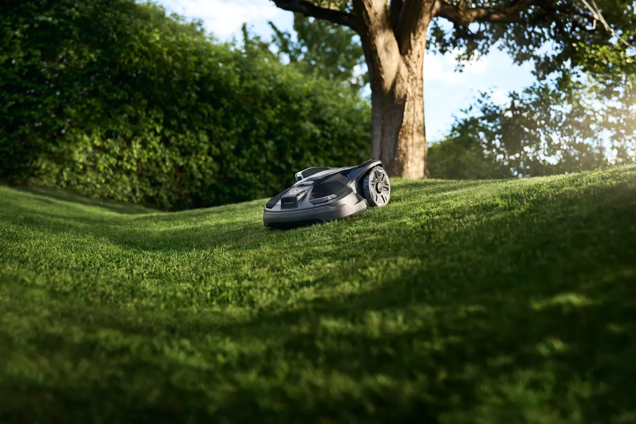 Husqvarna – Automower® 320 NERA 2200 m² Husqvarna – Automower® 320 NERA 2200 m²