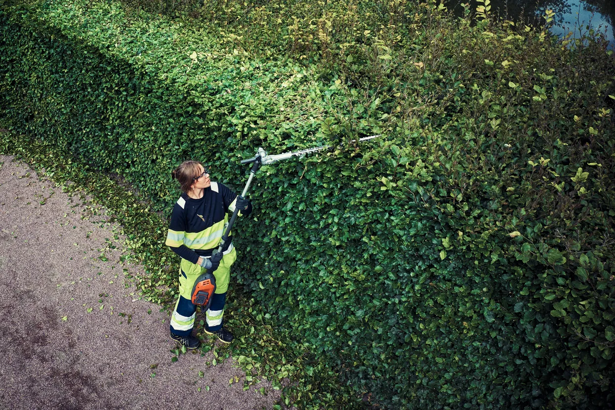 Husqvarna - Akumulátorový plotostřih 525iHE3