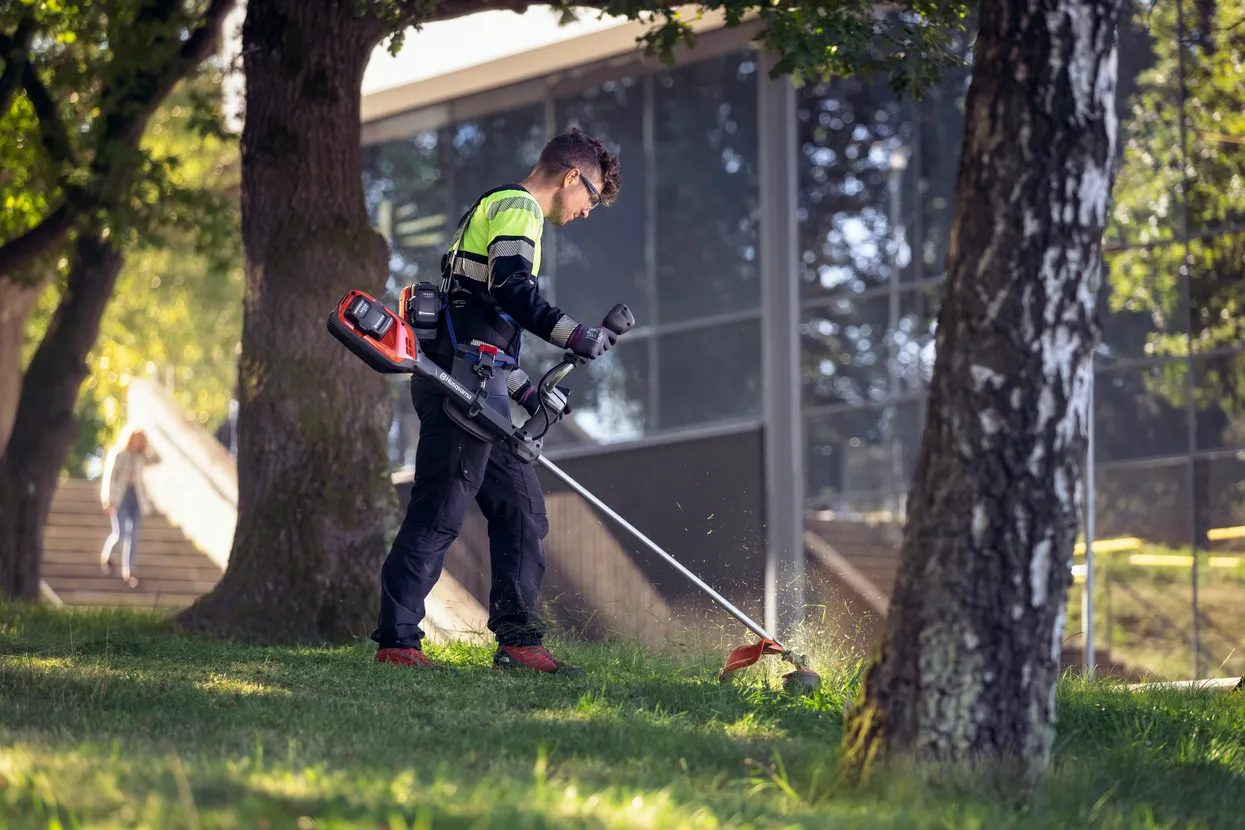 Husqvarna - Akumulátorový křovinořez 525iRXT