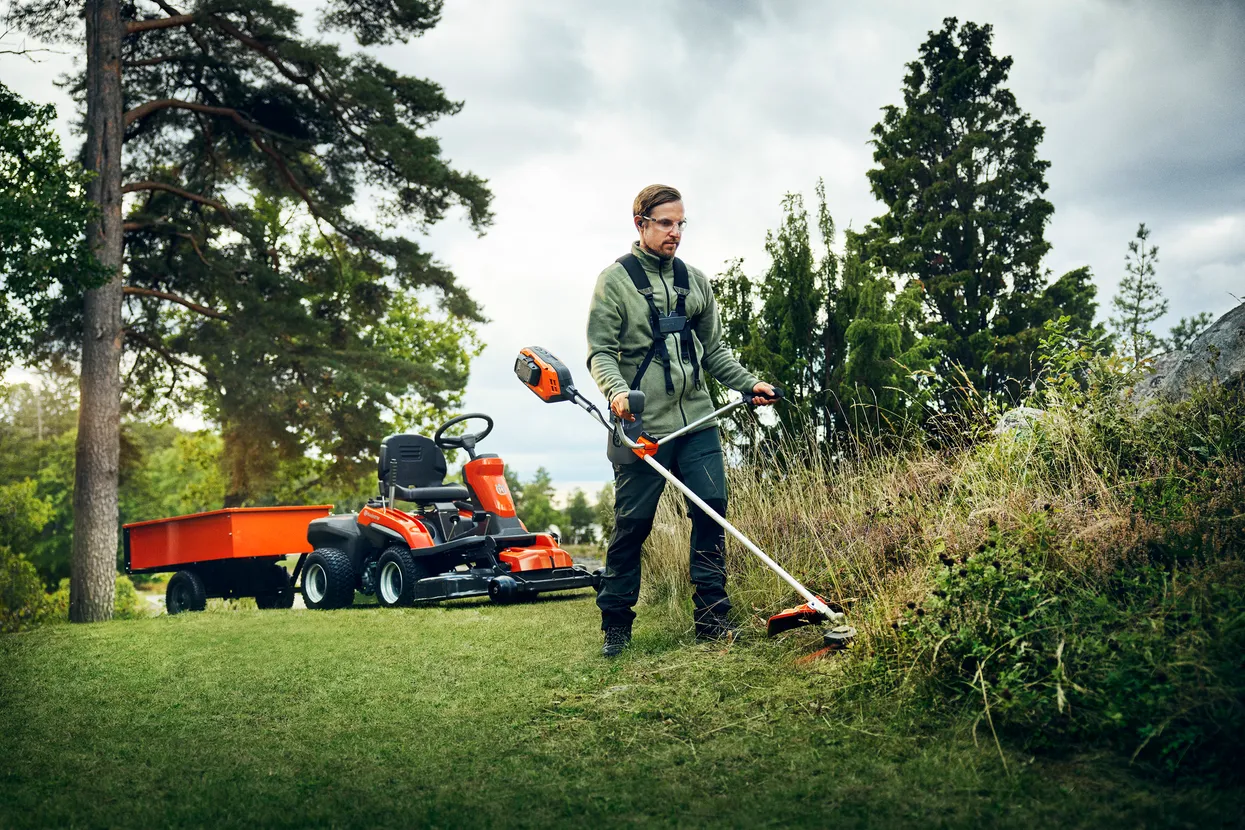 Husqvarna - Akumulátorový křovinořez 325iR