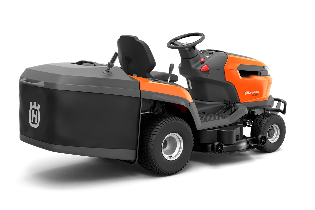 Husqvarna - Zahradní traktor TC 220T Husqvarna - Zahradní traktor TC 220T