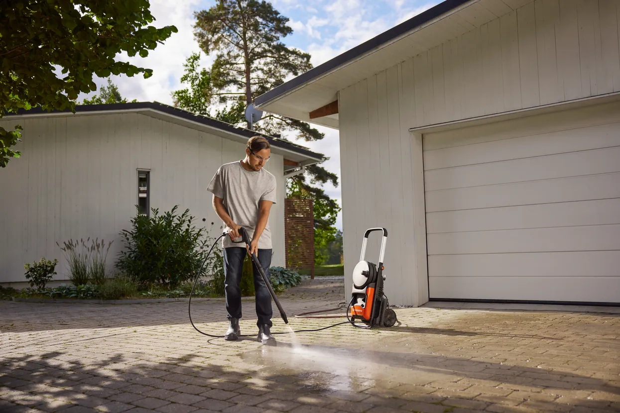 Husqvarna - Vysokotlaký čistič PW 240 Husqvarna - Vysokotlaký čistič PW 240