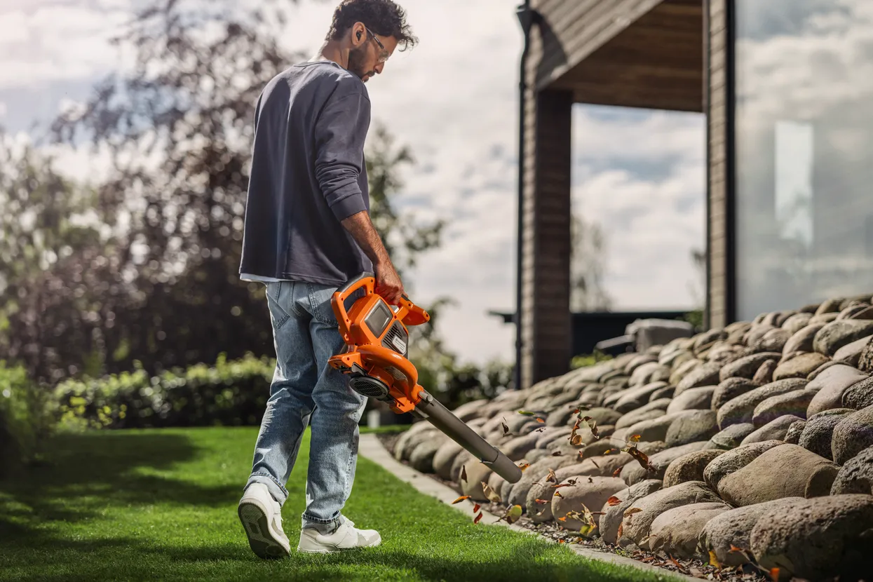 Husqvarna - Akumulátorový foukač 120iBV