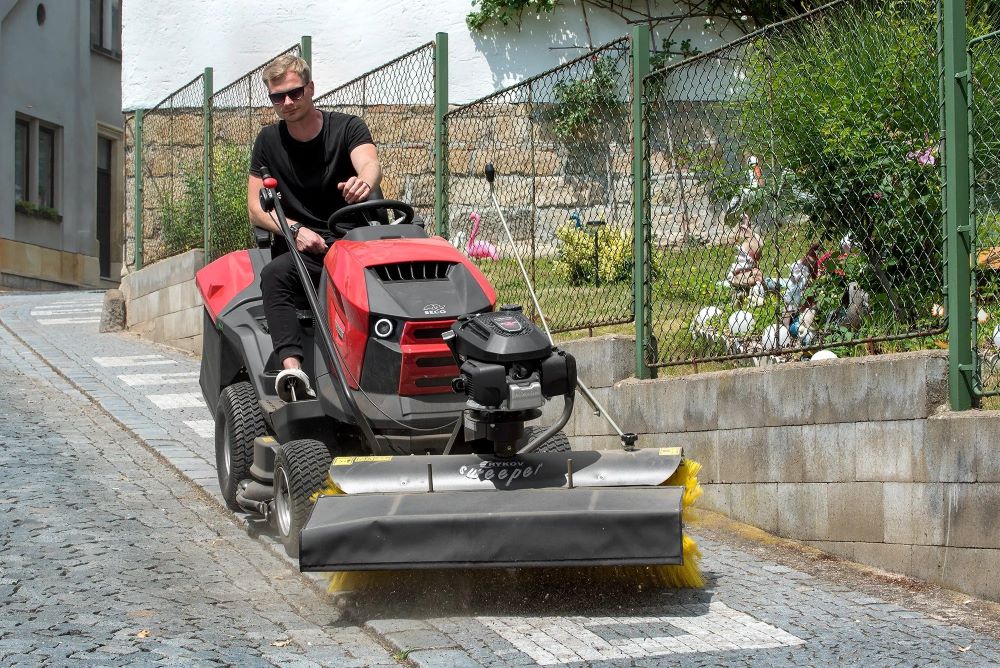 SECO - Zametací kartáč motorový